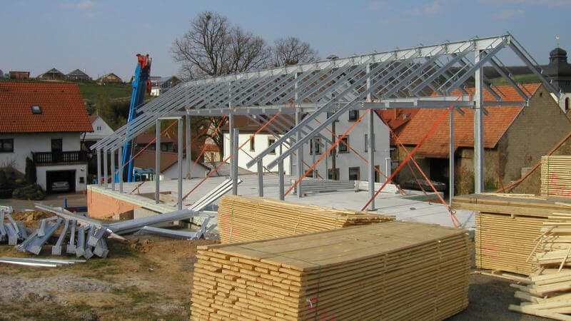 Stahlhaus im Rohbau