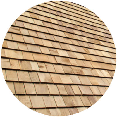 Dacheindeckung mit Holzschindeln