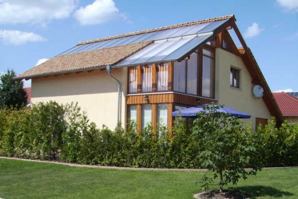 bio-solar-haus-einfamilienhaus-holzhaus-10366-jpgAB061329-C11F-8858-9AD6-E49102CEB7E1.jpeg